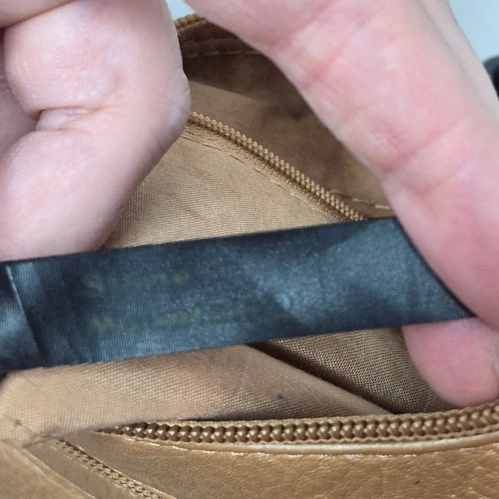 Stone Mountain Tan Pebble Leather Crossbody‎ Bag Small Multi Pocket Purse Hobo